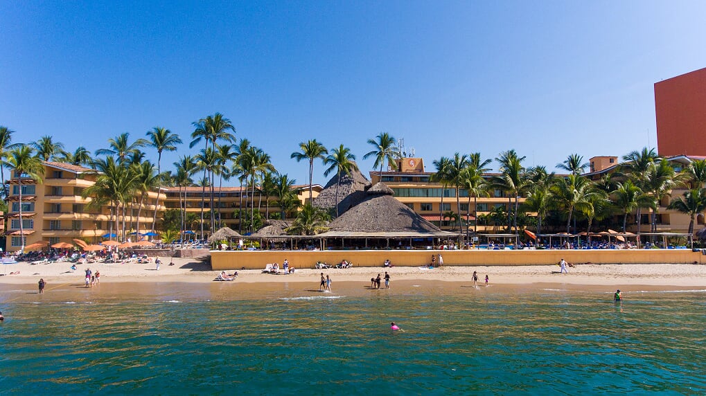Hotel Las Palmas By The Sea All Inclusive Beach Resort en Puerto Vallarta  te invita a disfrutar del Verano – gtoviaja